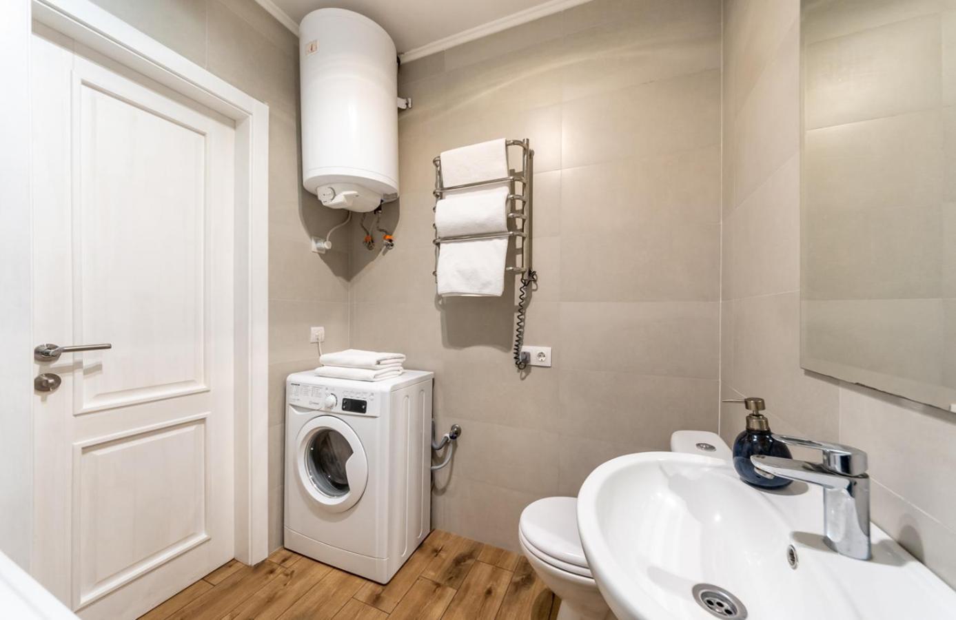 N.A.N Apartments On Krushelnytska キエフ エクステリア 写真